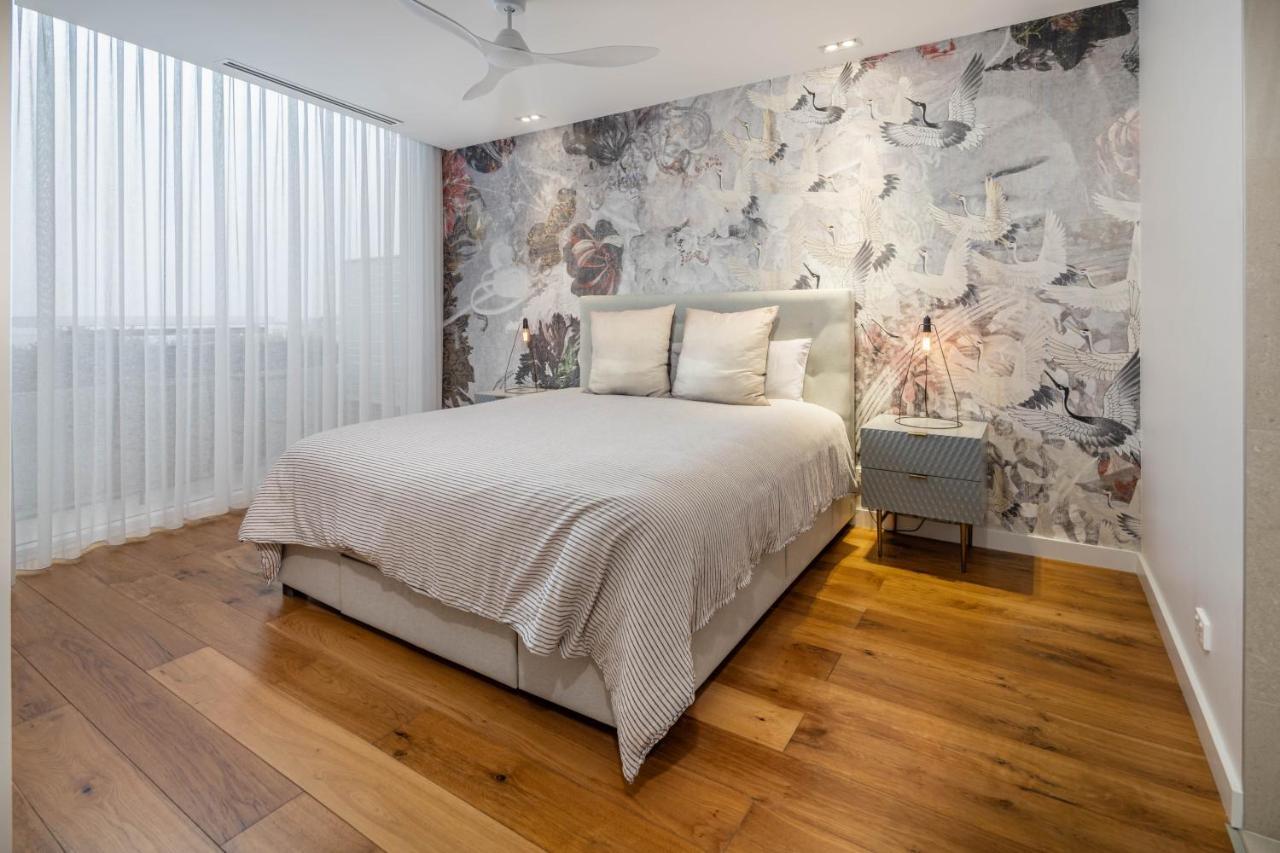 Апартаменты Penthouse On The Promenade Батманс-Бэй Экстерьер фото