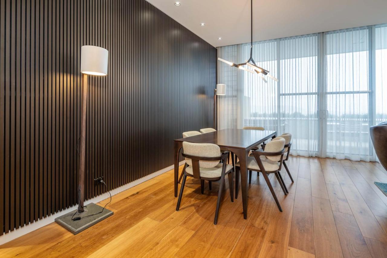 Апартаменты Penthouse On The Promenade Батманс-Бэй Экстерьер фото